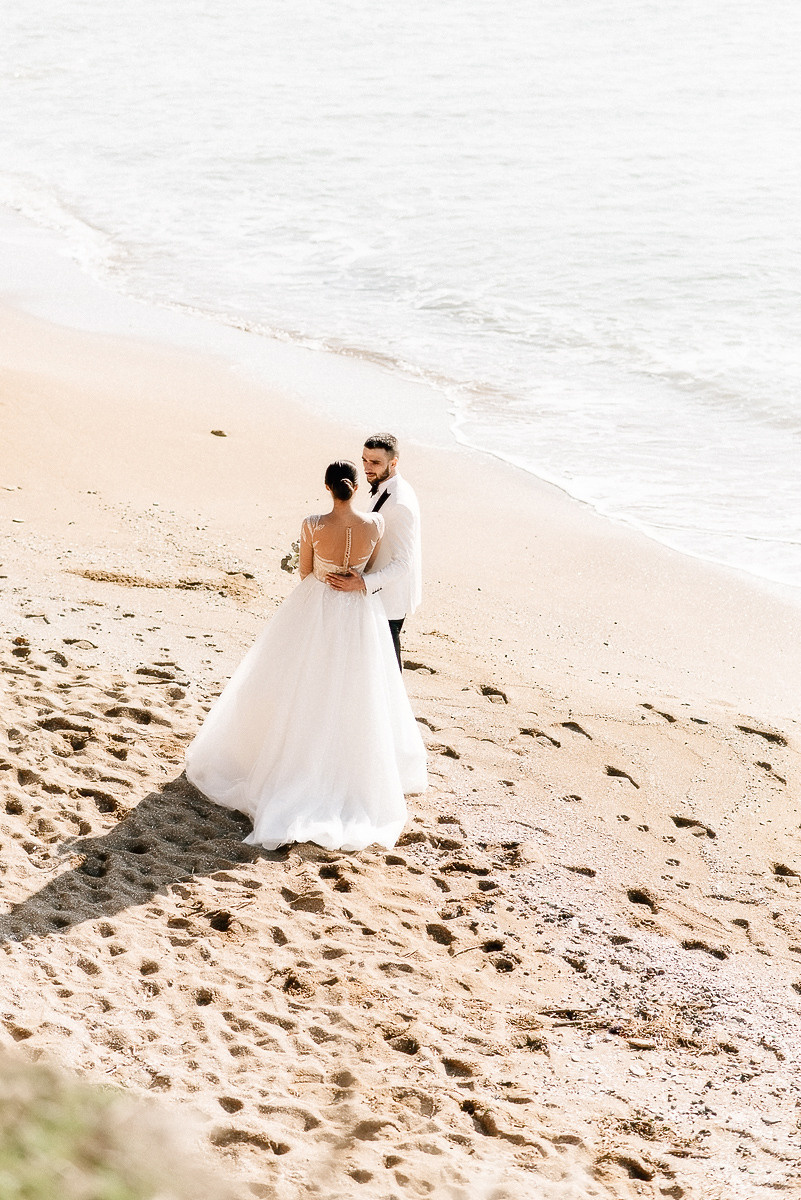 Свадебная церемония на берегу моря. Весільний та сімейний фотограф у Запоріжжі Юлія Васьків