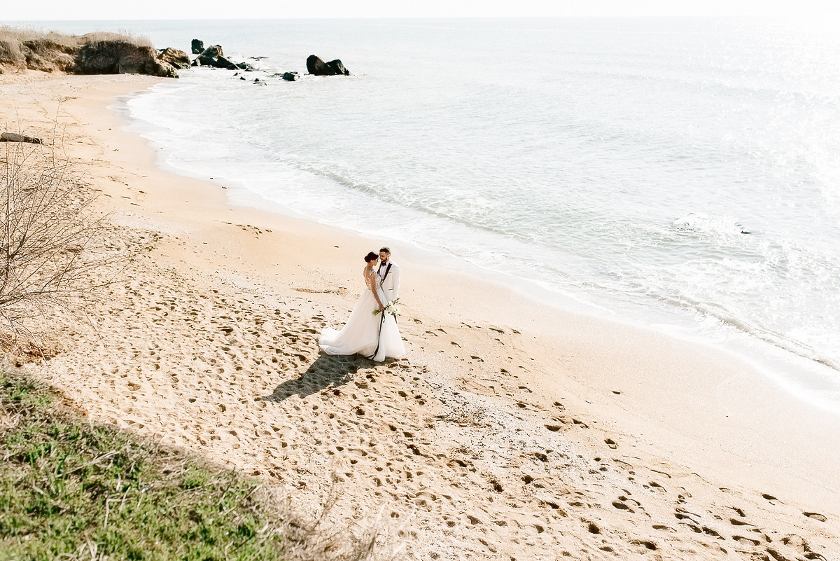 Свадебная церемония на берегу моря. Весільний та сімейний фотограф у Запоріжжі Юлія Васьків