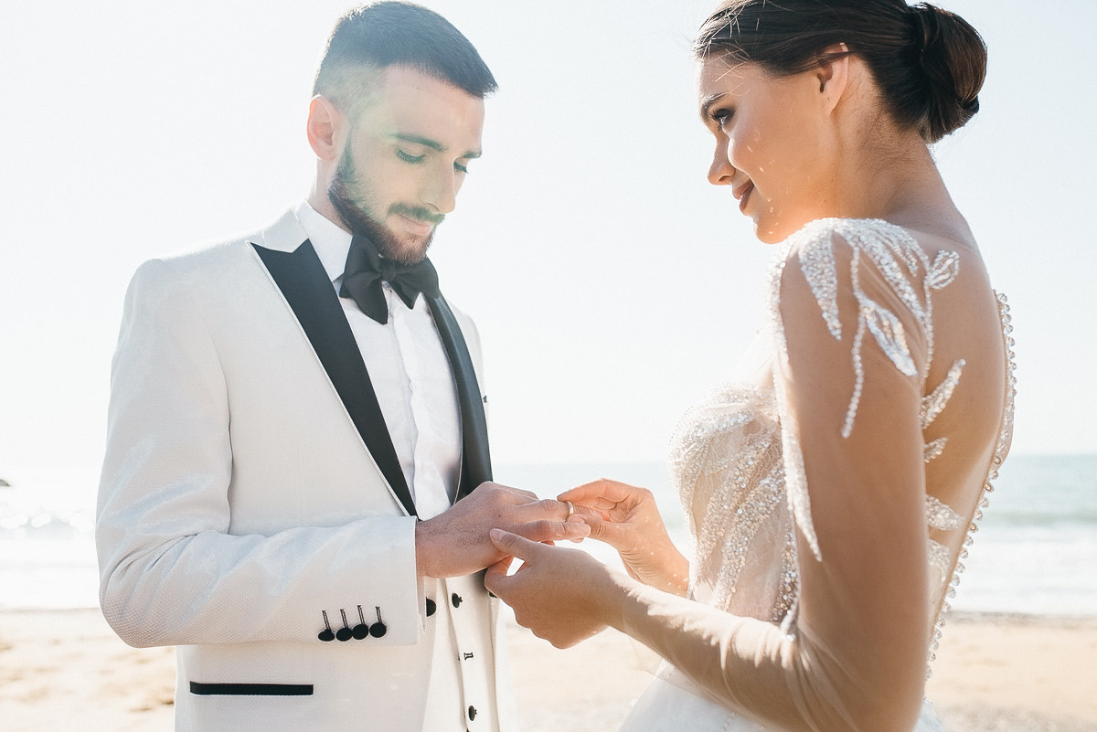 Свадебная церемония на берегу моря. Весільний та сімейний фотограф у Запоріжжі Юлія Васьків