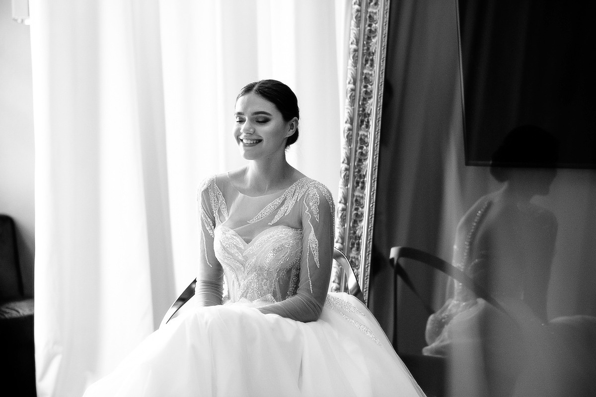 Свадебная церемония на берегу моря. Весільний та сімейний фотограф у Запоріжжі Юлія Васьків