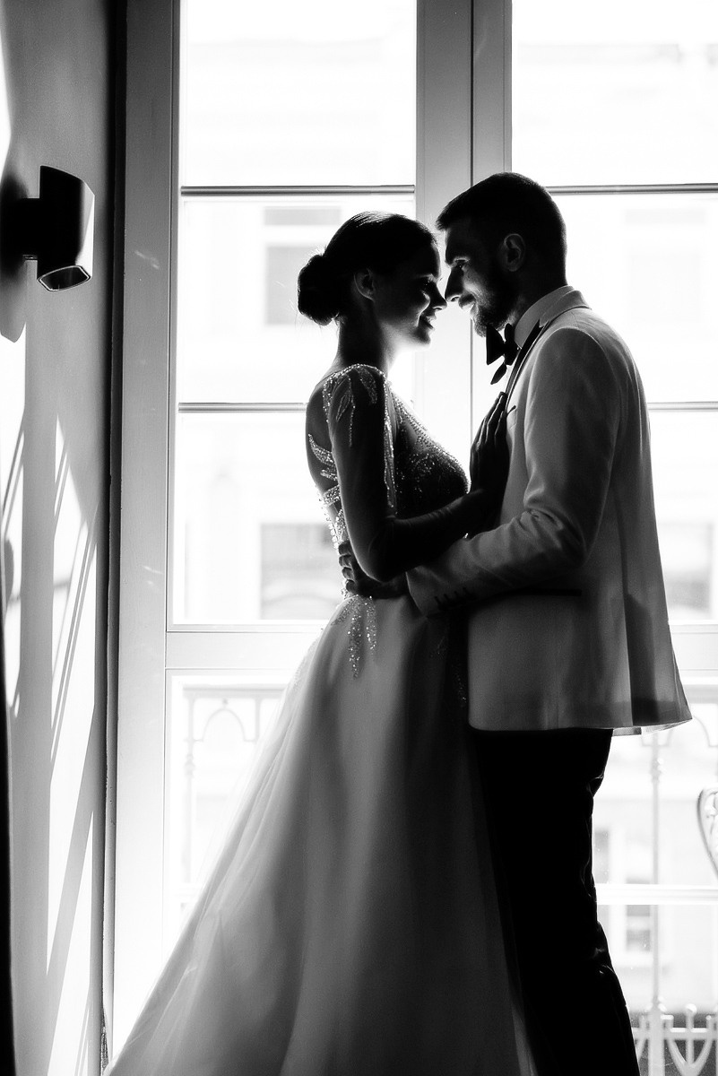 Свадебная церемония на берегу моря. Весільний та сімейний фотограф у Запоріжжі Юлія Васьків