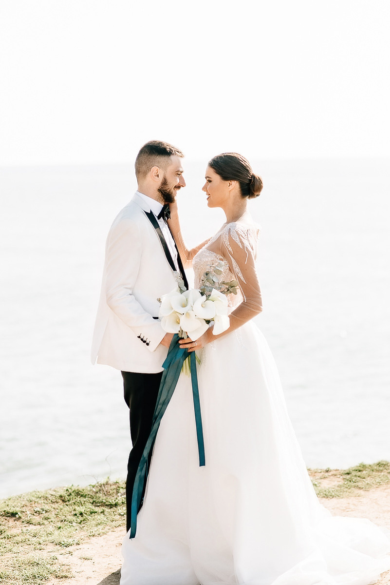Свадебная церемония на берегу моря. Весільний та сімейний фотограф у Запоріжжі Юлія Васьків