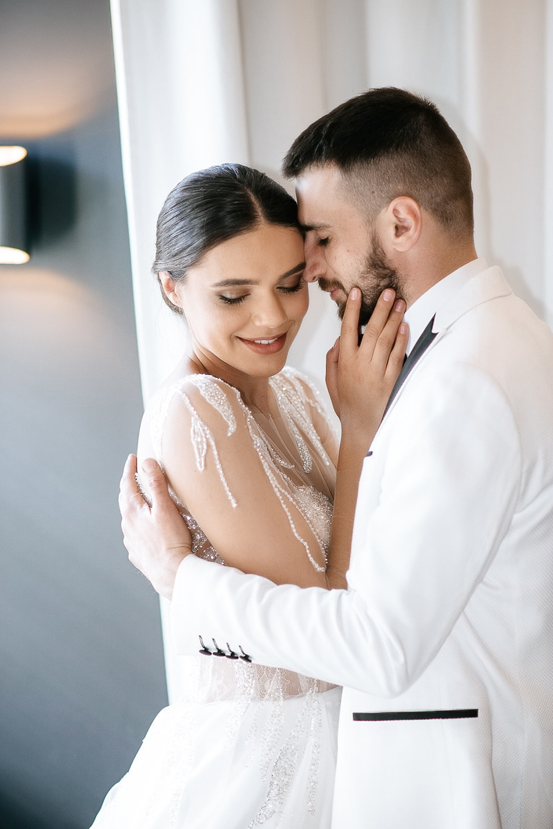 Свадебная церемония на берегу моря. Весільний та сімейний фотограф у Запоріжжі Юлія Васьків