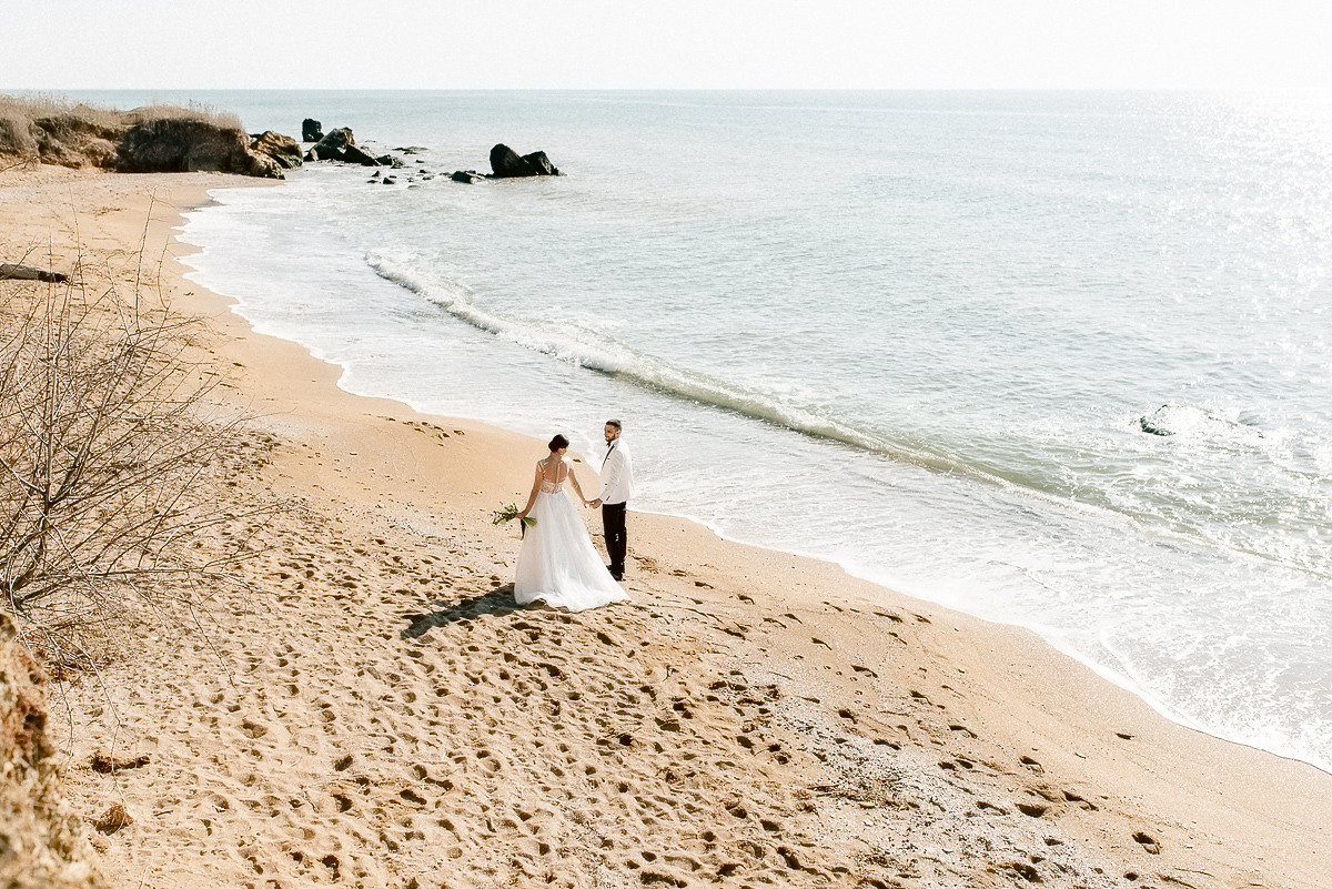 Свадебная церемония на берегу моря. Весільний та сімейний фотограф у Запоріжжі Юлія Васьків