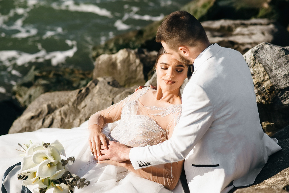 Свадебная церемония на берегу моря. Весільний та сімейний фотограф у Запоріжжі Юлія Васьків