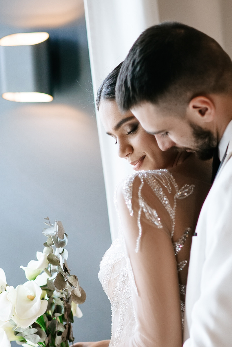 Свадебная церемония на берегу моря. Весільний та сімейний фотограф у Запоріжжі Юлія Васьків