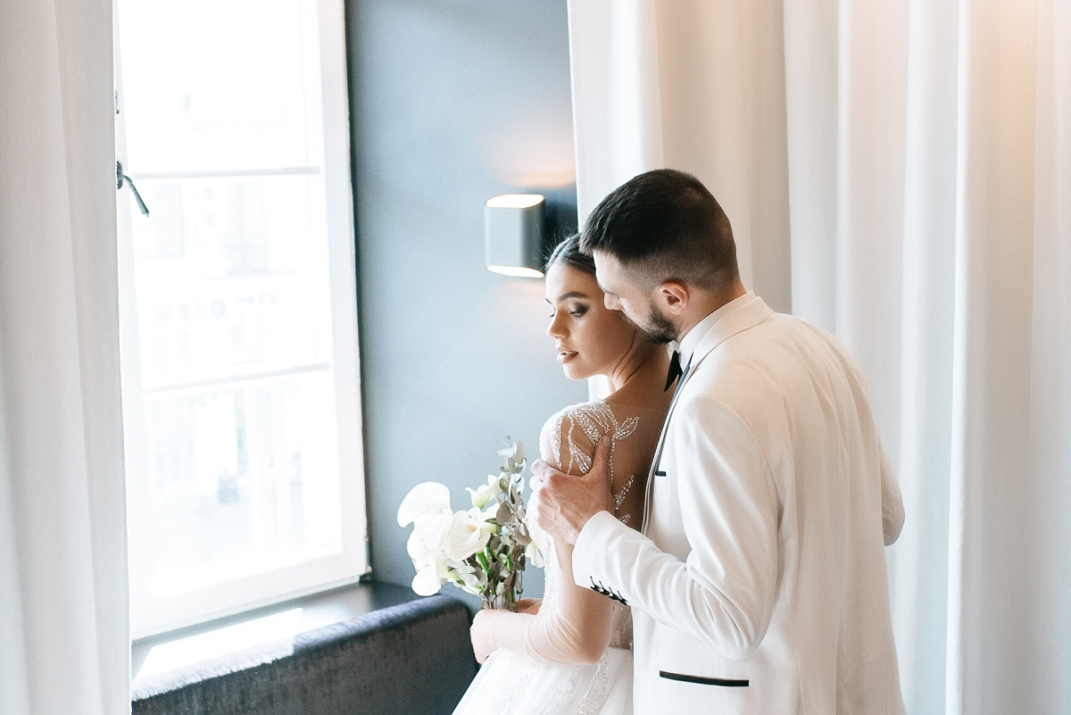 Свадебная церемония на берегу моря. Весільний та сімейний фотограф у Запоріжжі Юлія Васьків