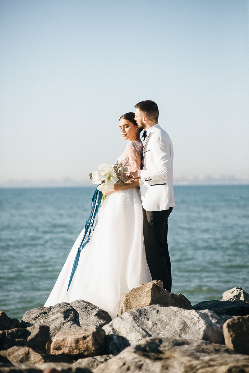 Свадебная церемония на берегу моря. Весільний та сімейний фотограф у Запоріжжі Юлія Васьків