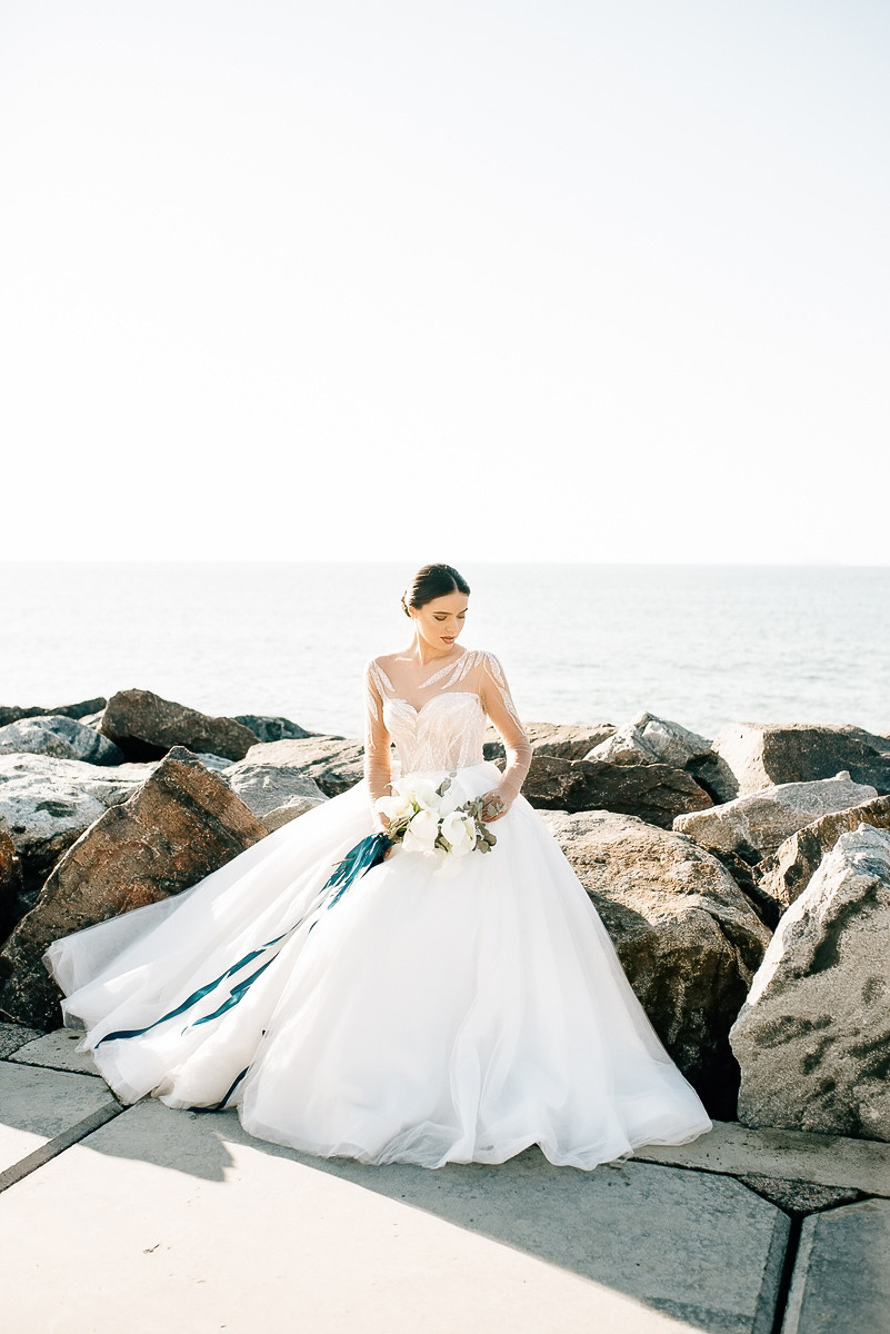 Свадебная церемония на берегу моря. Весільний та сімейний фотограф у Запоріжжі Юлія Васьків