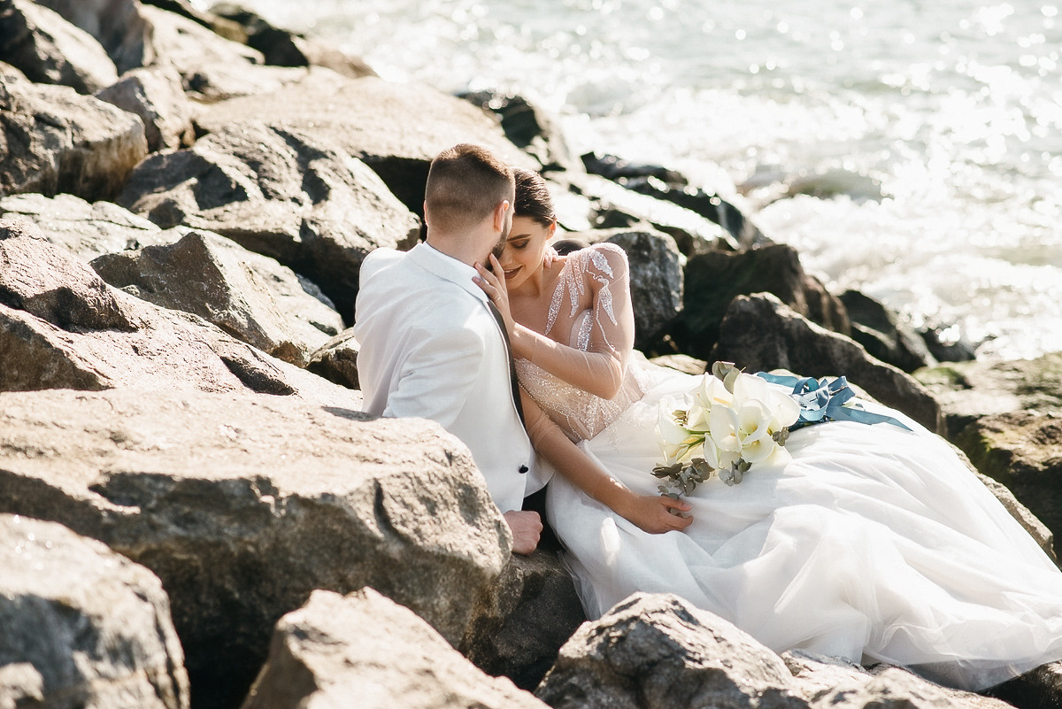 Свадебная церемония на берегу моря. Весільний та сімейний фотограф у Запоріжжі Юлія Васьків