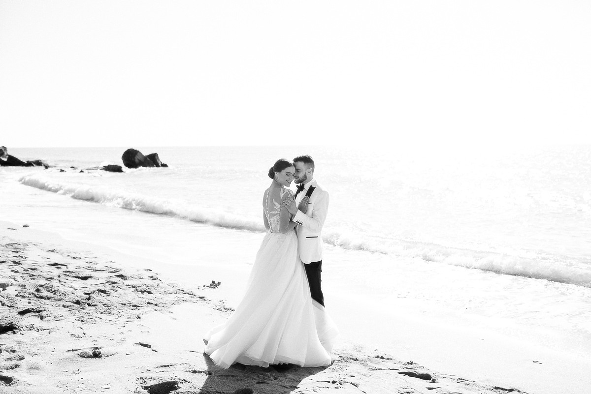 Свадебная церемония на берегу моря. Весільний та сімейний фотограф у Запоріжжі Юлія Васьків