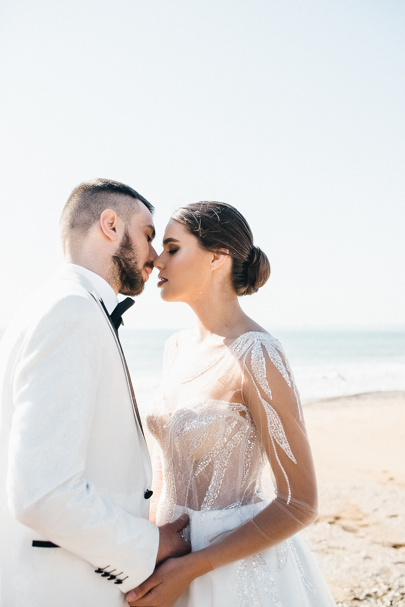 Свадебная церемония на берегу моря. Весільний та сімейний фотограф у Запоріжжі Юлія Васьків