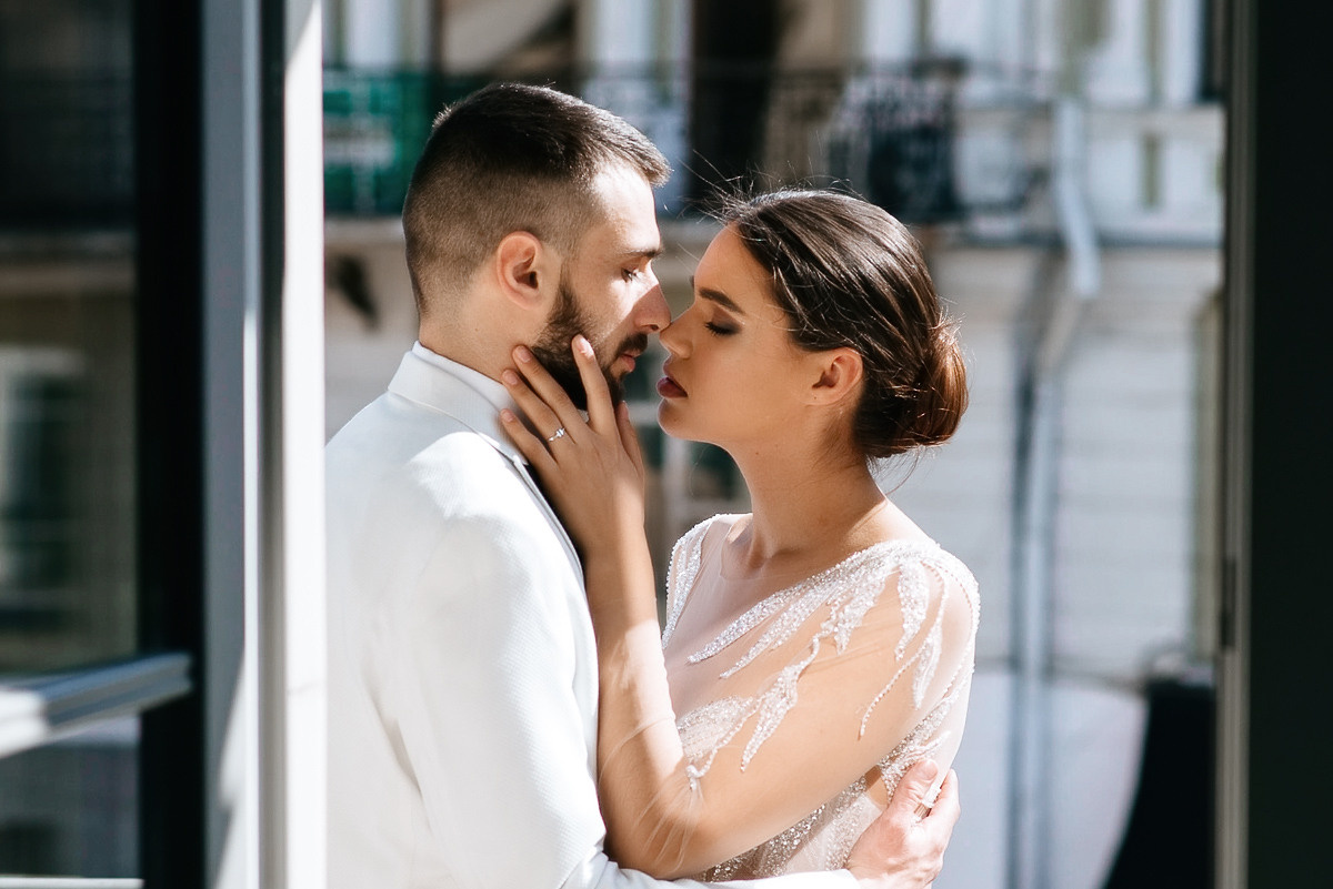 Свадебная церемония на берегу моря. Весільний та сімейний фотограф у Запоріжжі Юлія Васьків