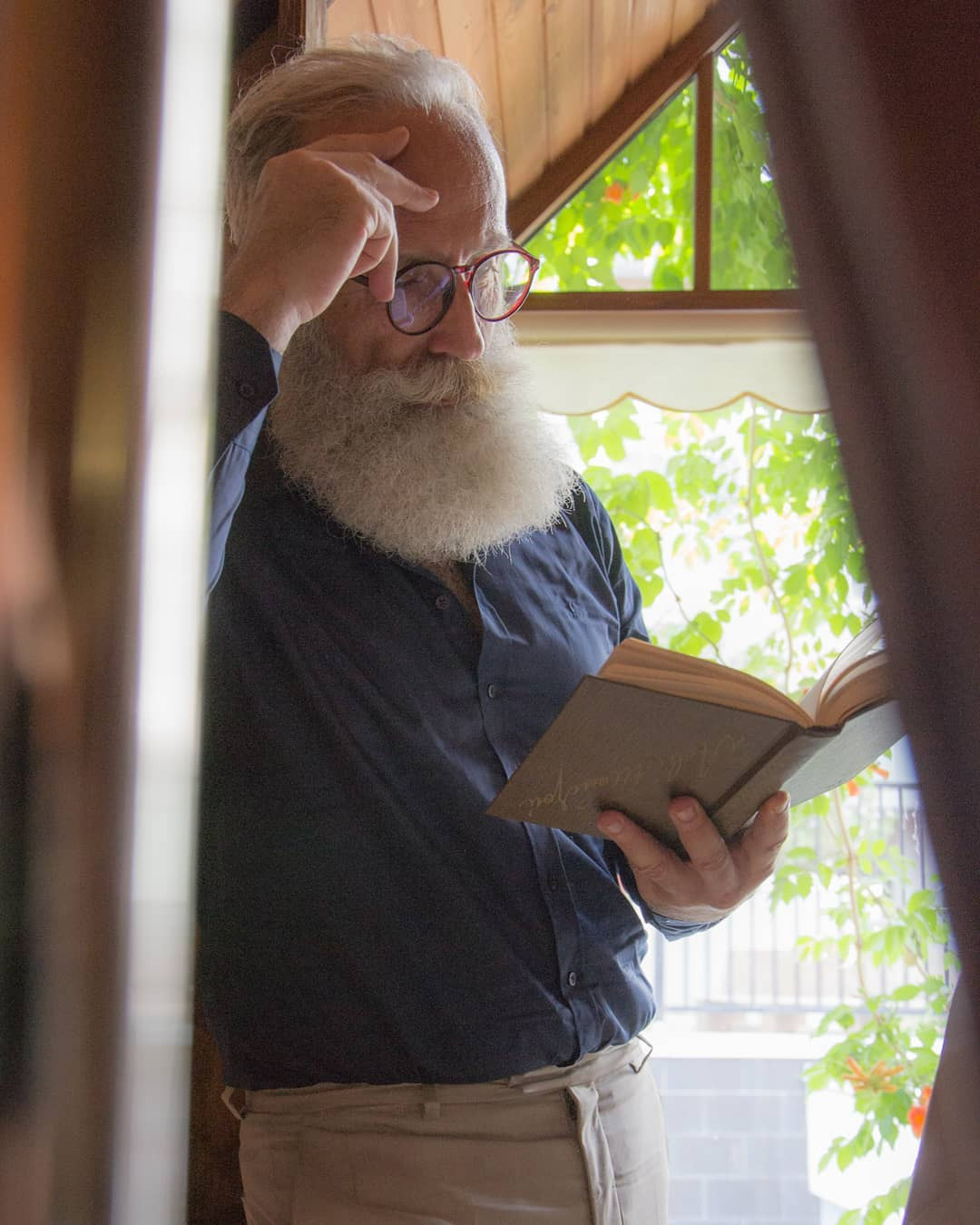 Men. My name is Irina I am a family and portrait photographer