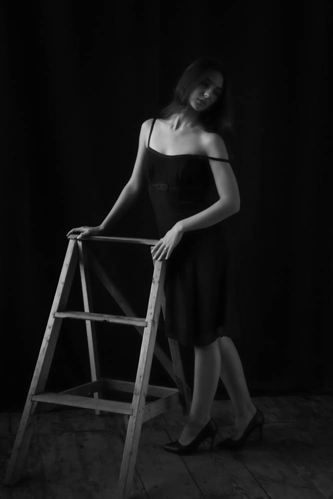 Women. My name is Irina I am a family and portrait photographer