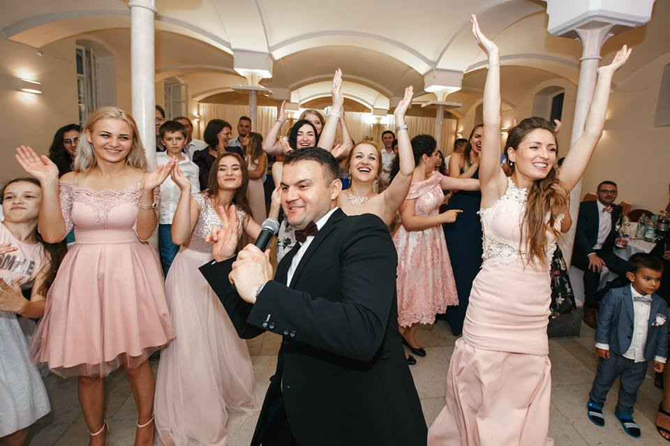 Ведущий на свадьбу Германия. Moderator-interpret pentru nunta, cumătrie, petreceri corprorative