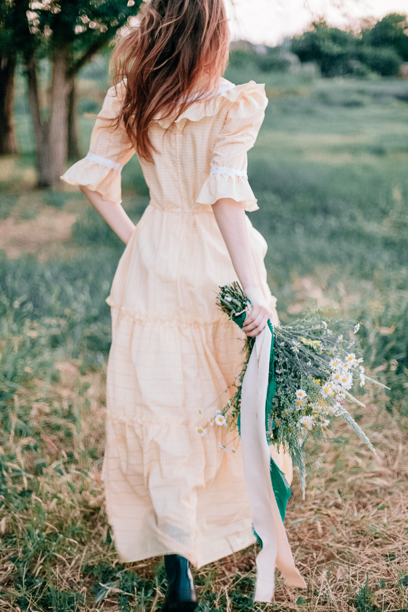 Field sunset. Diana Di — private photo editor for photographers