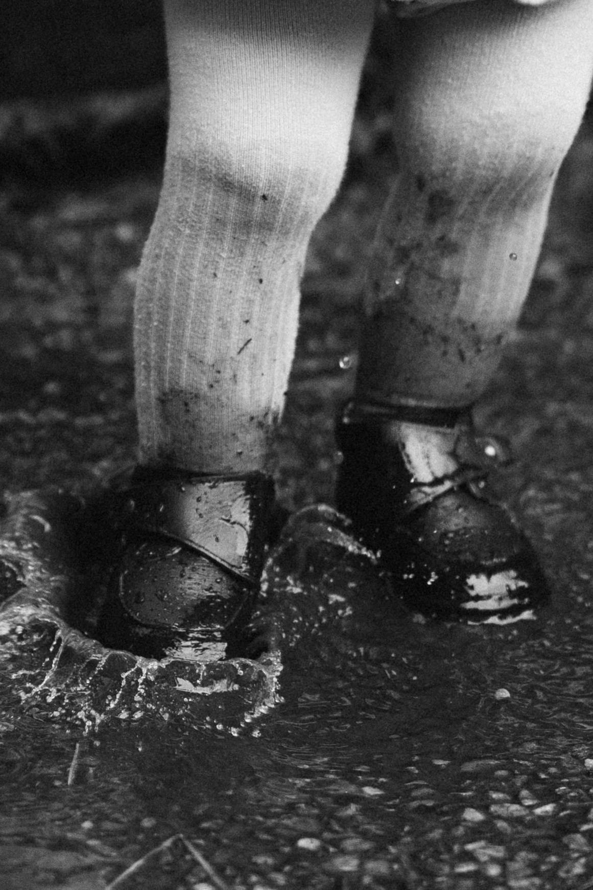 Under the rain. Wedding Photographer Toronto