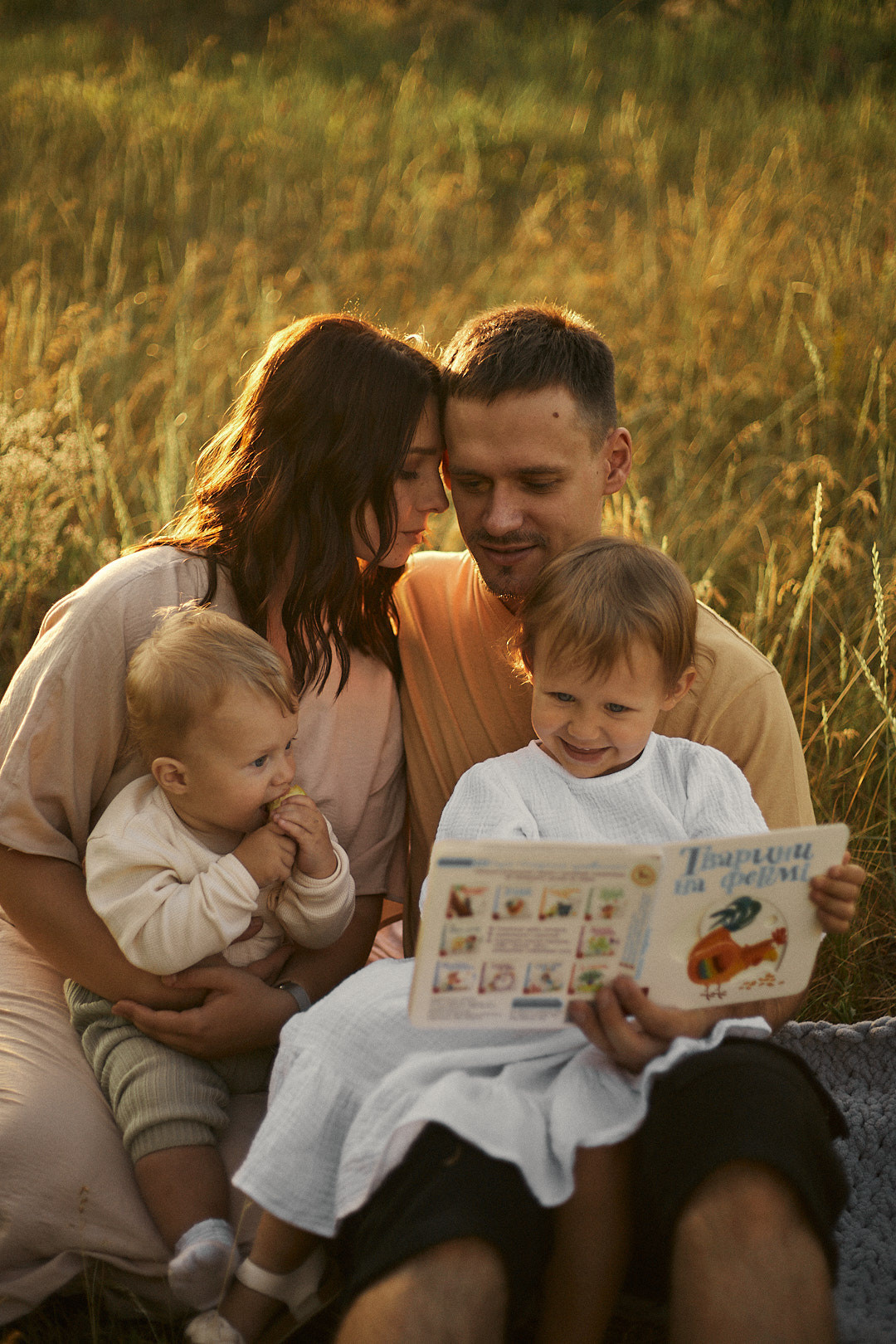 Юля, Влад, Злата й Марко. Сімейний фотограф в Києві