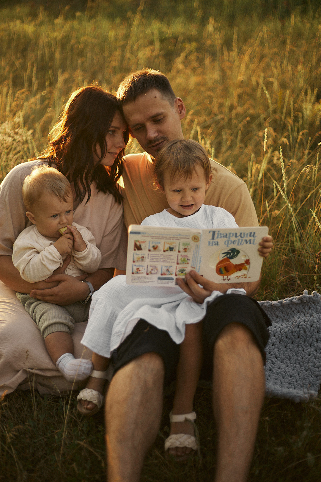 Юля, Влад, Злата й Марко. Сімейний фотограф в Києві