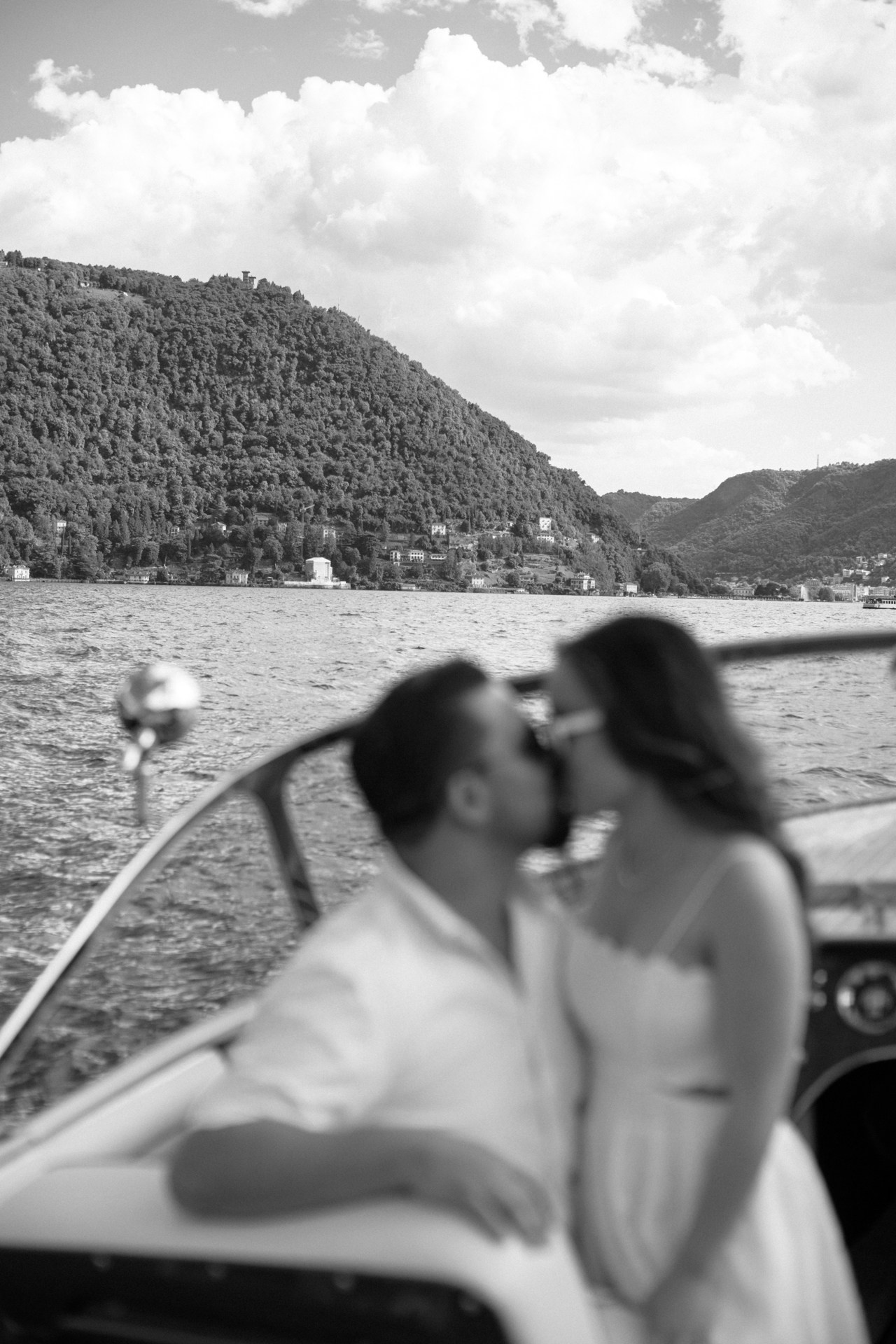 BOAT TRIP ABIGAIL & NICK. Luxury wedding photographer in Italy | Irina Armonia