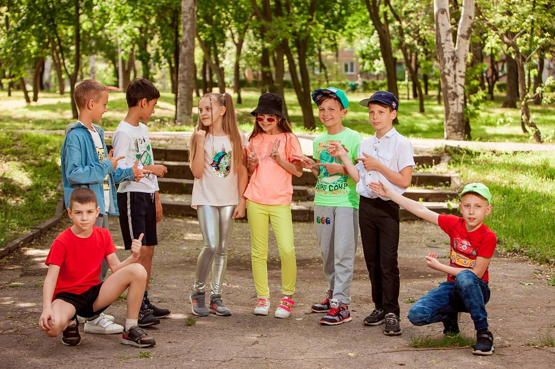 Стильные ребята с Классического лицея. Фотограф Катерина Ковальчук