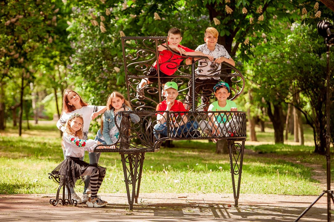 Стильные ребята с Классического лицея. Фотограф Катерина Ковальчук