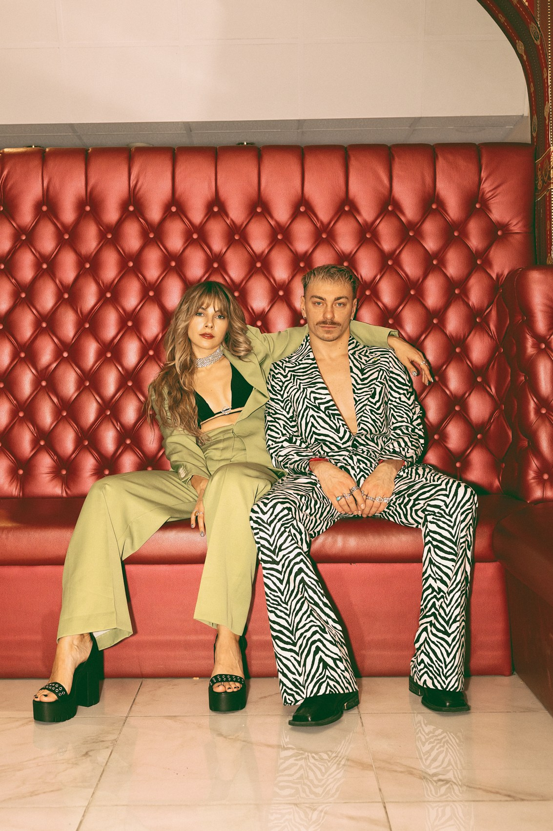 Fotograf Kasia Magdziarz, model Grzegorz Czeczott w stylizacji własnego autorstwa, zdjęcia zrobione w hotelu Gracja w Gorzowie Wielkopolskim