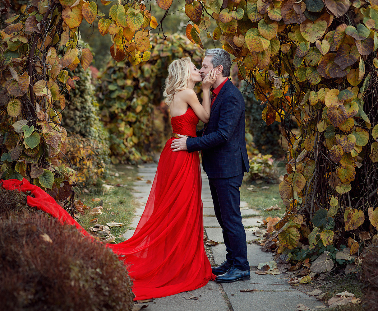 FAMILY photoshoot in the park. Art photographer in Amsterdam, the Netherlands Irina Dzhul