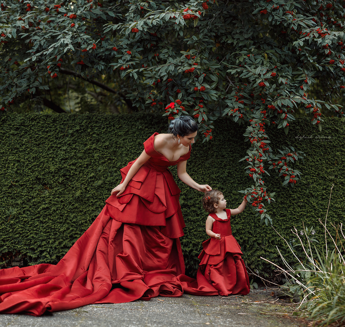 FAMILY photoshoot in Amstelveen. Art photographer in Amsterdam, the Netherlands Irina Dzhul