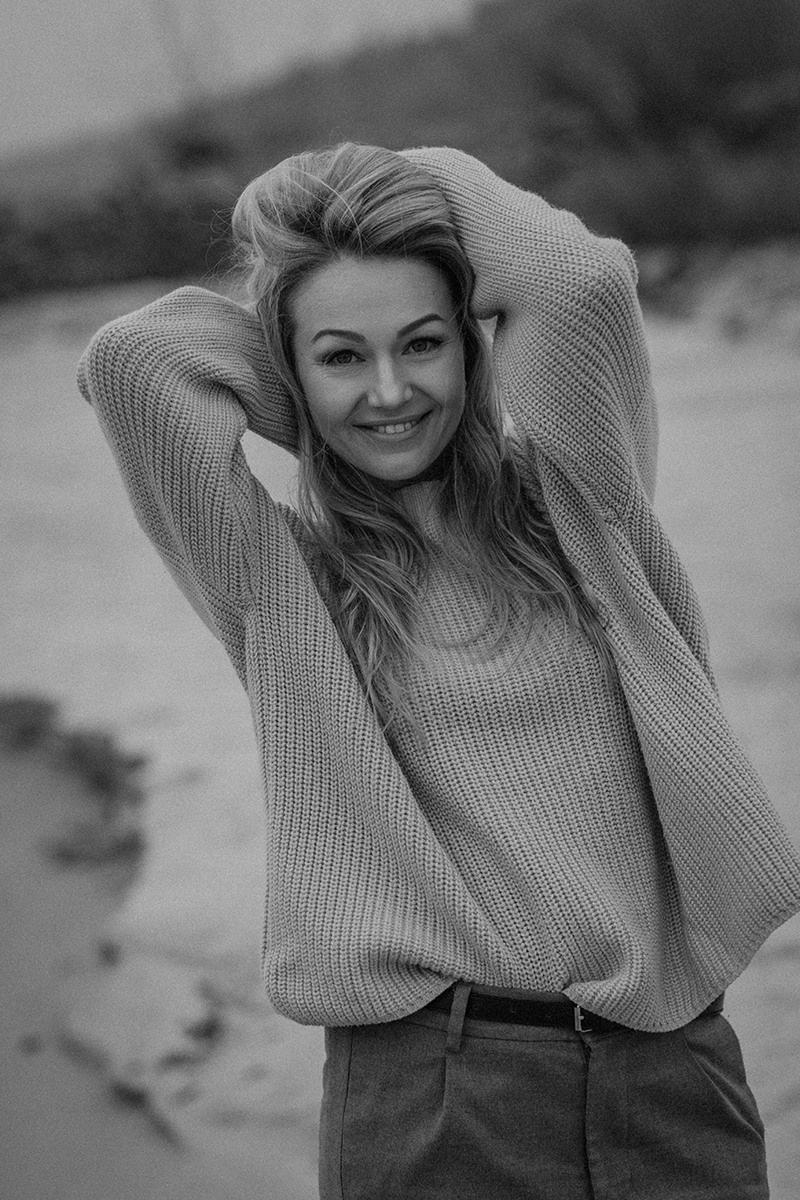 Black and white personal shooting. Art photographer in Amsterdam, the Netherlands Irina Dzhul