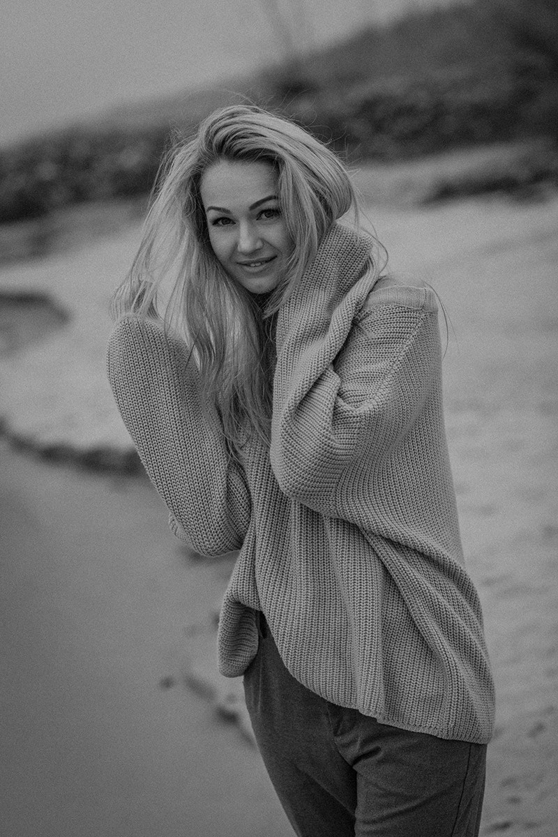 Black and white personal shooting. Art photographer in Amsterdam, the Netherlands Irina Dzhul