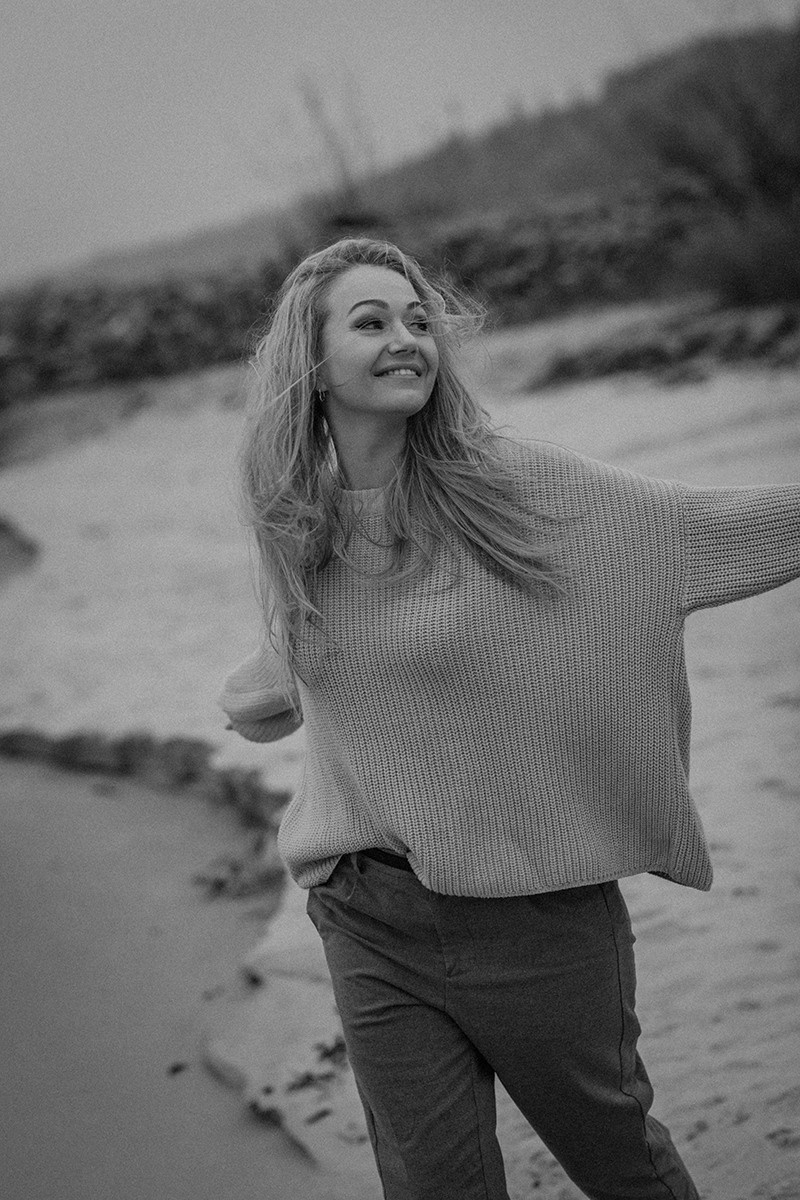 Black and white personal shooting. Art photographer in Amsterdam, the Netherlands Irina Dzhul