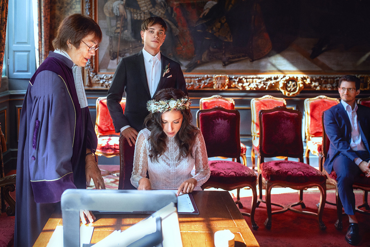 Wedding photoshoot in the Hague. Art photographer in Amsterdam, the Netherlands Irina Dzhul