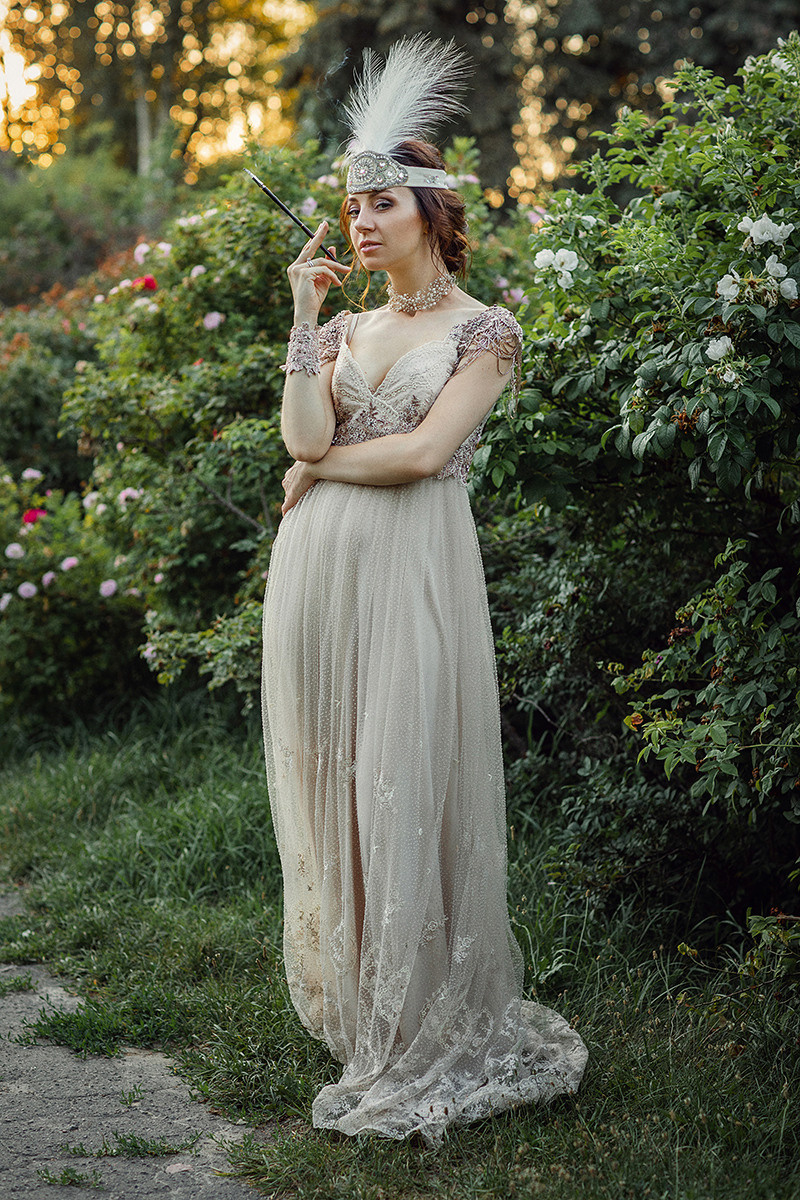 Photosession Wedding party in the rose garden. Art photographer in Amsterdam, the Netherlands Irina Dzhul