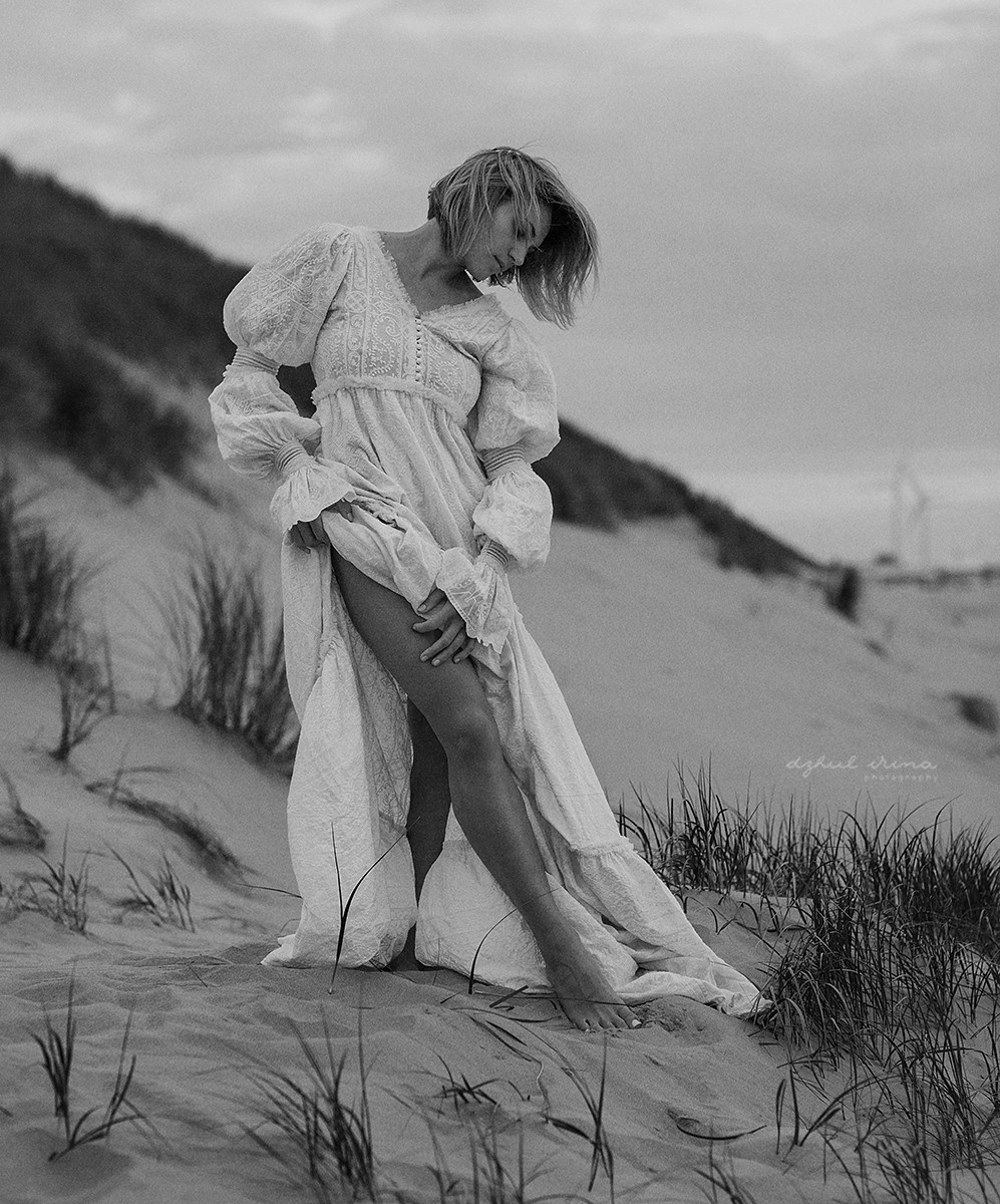 Black and white photoshoot on the Northern Sea. Art photographer in Amsterdam, the Netherlands Irina Dzhul