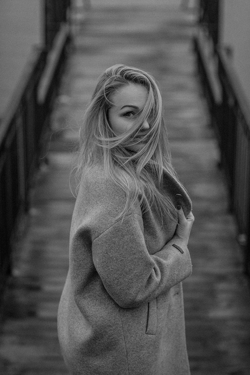 Black and white personal shooting. Art photographer in Amsterdam, the Netherlands Irina Dzhul