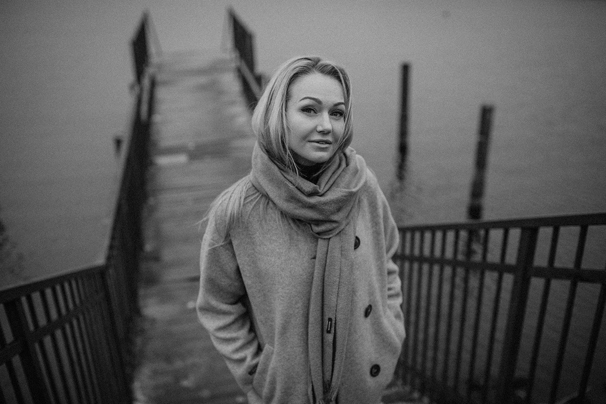 Black and white personal shooting. Art photographer in Amsterdam, the Netherlands Irina Dzhul