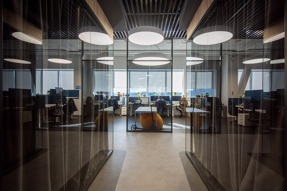 IT center Data ROBOT photoshoot. Art photographer in Amsterdam, the Netherlands Irina Dzhul