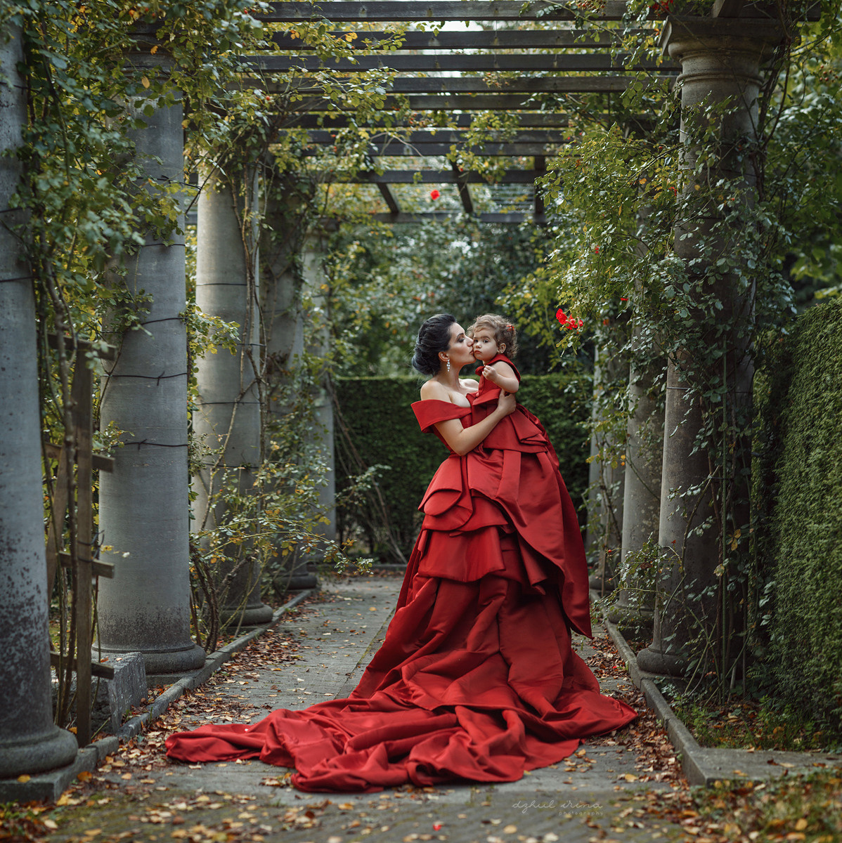 FAMILY photoshoot in Amstelveen. Art photographer in Amsterdam, the Netherlands Irina Dzhul