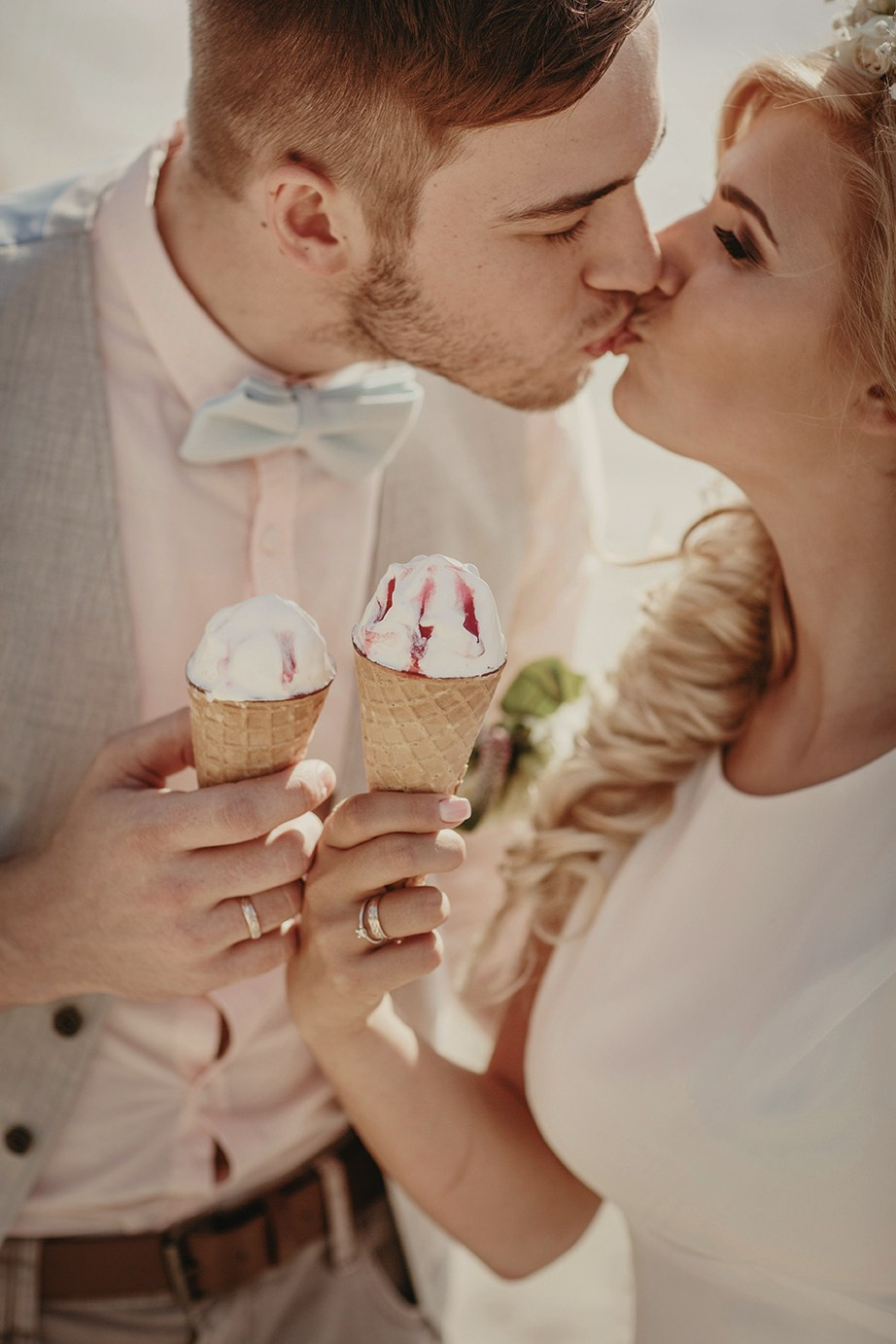 Walking Wedding Photo Session. Art photographer in Amsterdam, the Netherlands Irina Dzhul