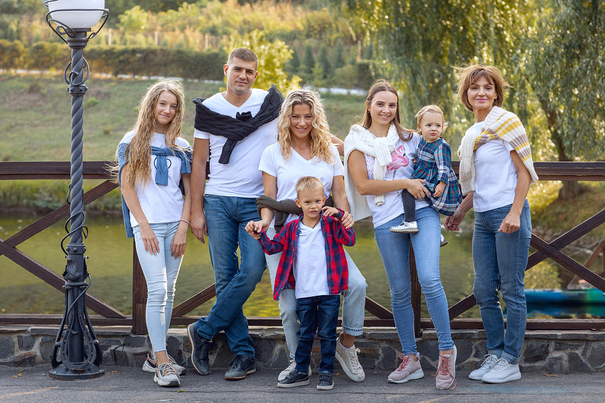 Big FAMILY photoshoot. Art photographer in Amsterdam, the Netherlands Irina Dzhul