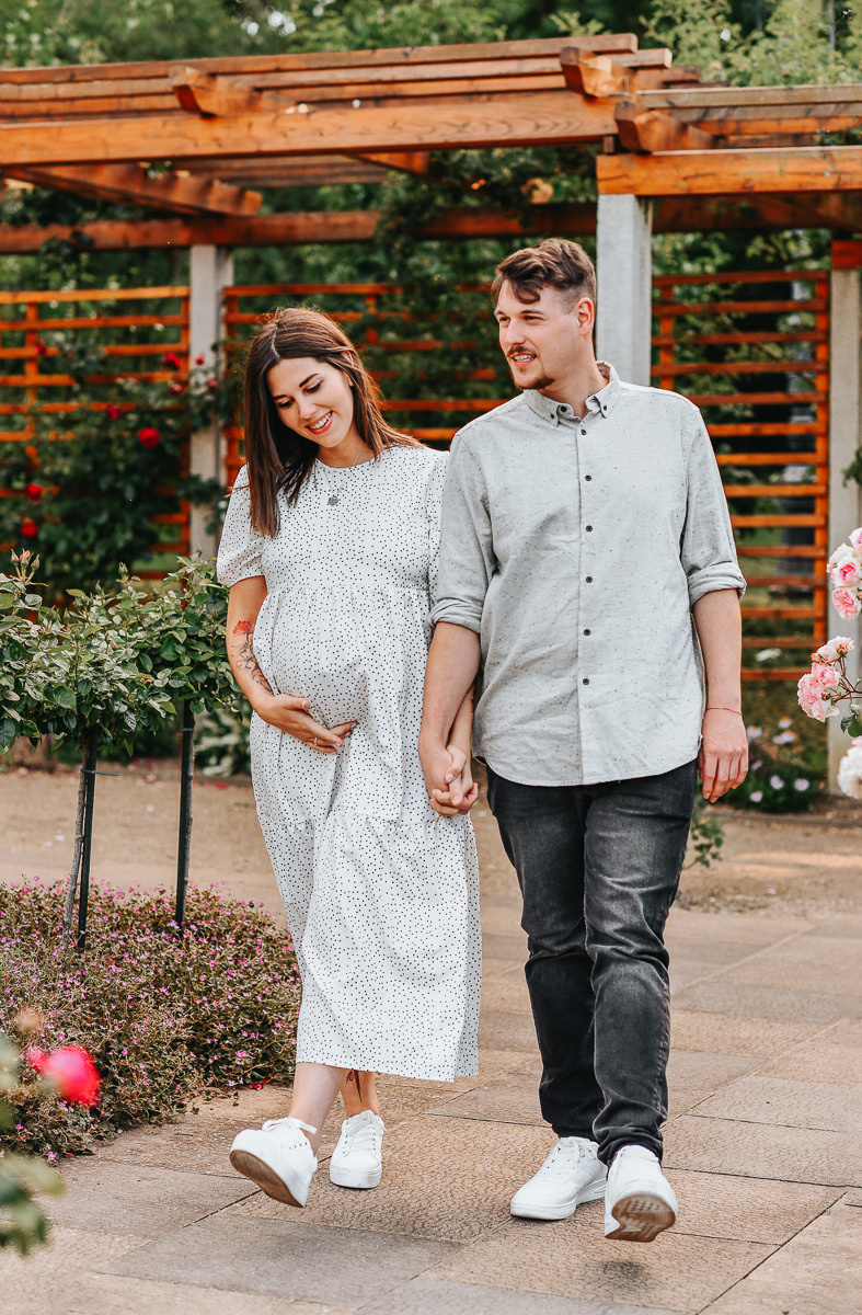 Babybauch Fotos Frankfurt, Schwangeschaftsshooting Hanau, Babybauch Fotoshooting Hanau, Maternity Fotoshooting Frankfurt, Newborn und Familienfotos Hanau, Familienfotograf Frankfurt