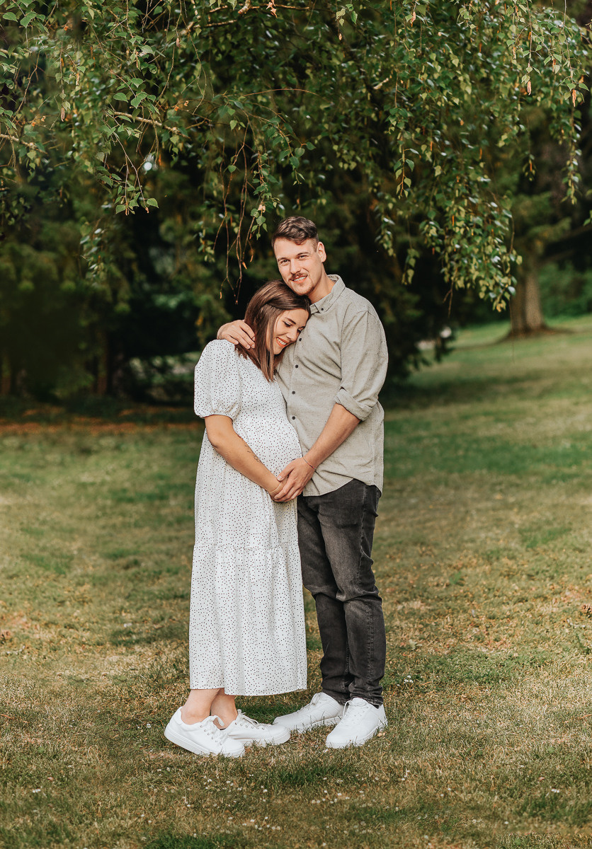 Babybauch Fotos Frankfurt, Schwangeschaftsshooting Hanau, Babybauch Fotoshooting Hanau, Maternity Fotoshooting Frankfurt, Newborn und Familienfotos Hanau, Familienfotograf Frankfurt