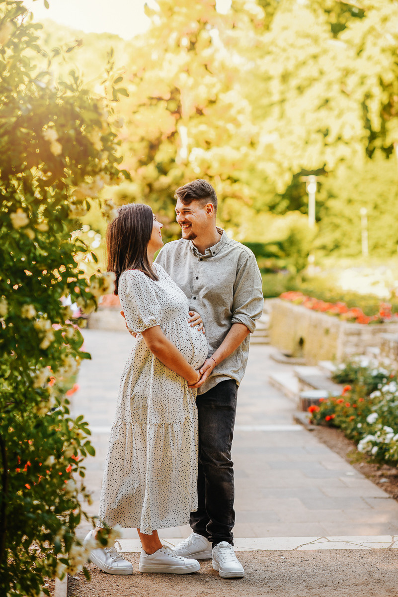 Babybauch Fotos Frankfurt, Schwangeschaftsshooting Hanau, Babybauch Fotoshooting Hanau, Maternity Fotoshooting Frankfurt, Newborn und Familienfotos Hanau, Familienfotograf Frankfurt