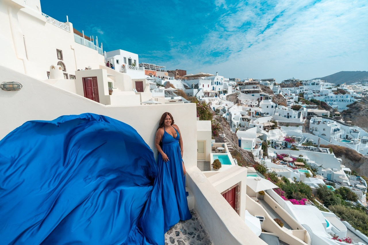 Santorini flying dress reviews photographer & Testimonials | SokoLOVE. Photographer in Santorini SokoLOVE Alex| Flying Dress Santorini