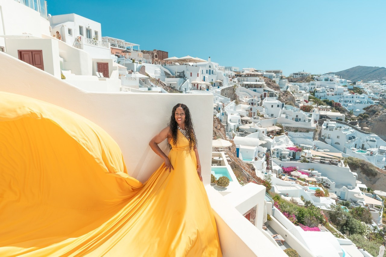 Santorini flying dress reviews photographer & Testimonials | SokoLOVE. Photographer in Santorini SokoLOVE Alex| Flying Dress Santorini