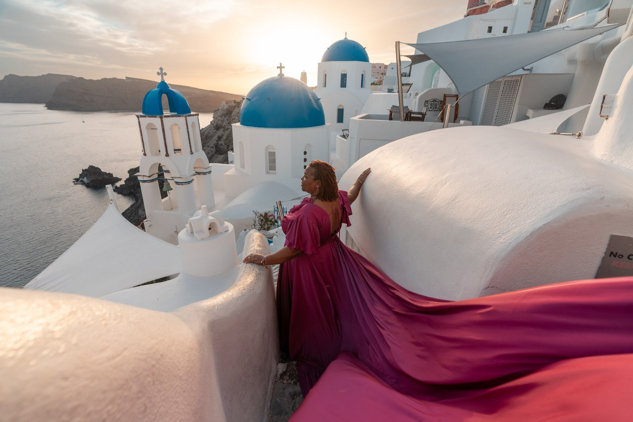 Santorini flying dress reviews photographer & Testimonials | SokoLOVE. Photographer in Santorini SokoLOVE Alex| Flying Dress Santorini