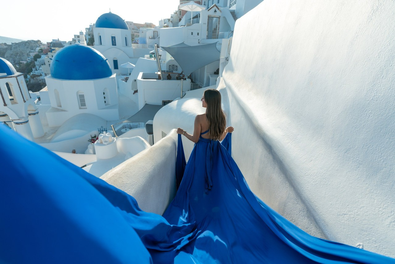 Santorini flying dress reviews photographer & Testimonials | SokoLOVE. Photographer in Santorini SokoLOVE Alex| Flying Dress Santorini