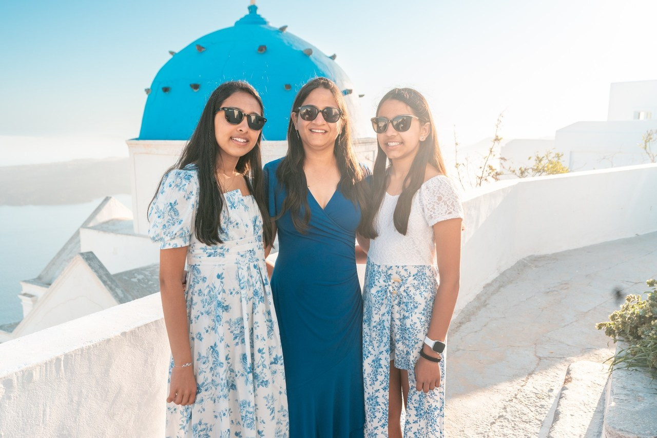 Reviews photographer Santorini flying dress & Testimonials | SokoLOVE. Flying Dress Santorini Photographer | SokoLOVE — Book 2026
